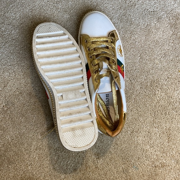 White and Goldish, Fashion Shoe - Picture 4 of 4